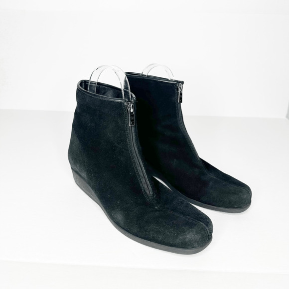 LA CANAIENNE Tiana Suede Booties Black Zip front wedge boots women's US 9.5 - Picture 1 of 9
